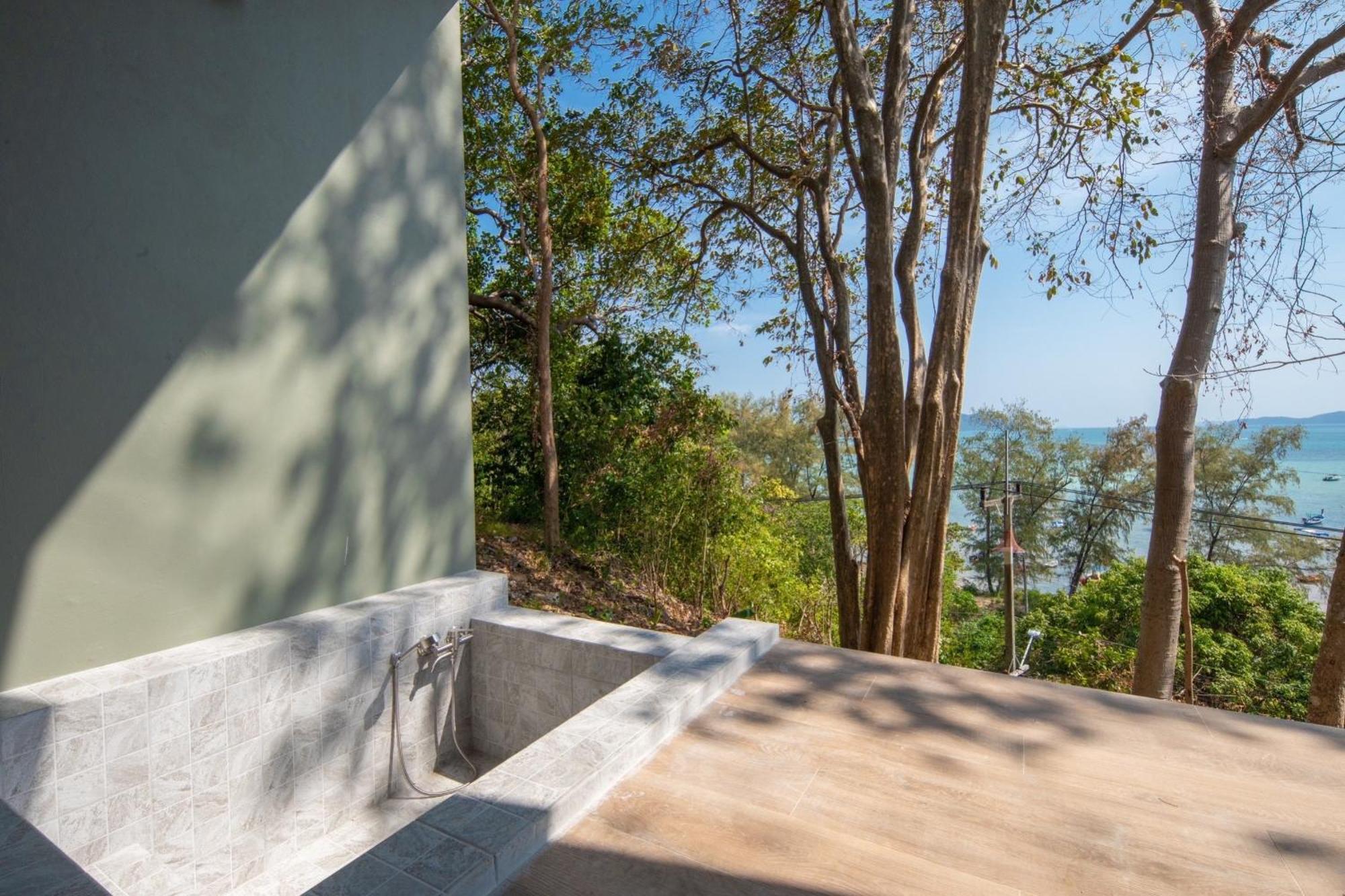 Nature Vista Rawai Nai Harn Exterior foto